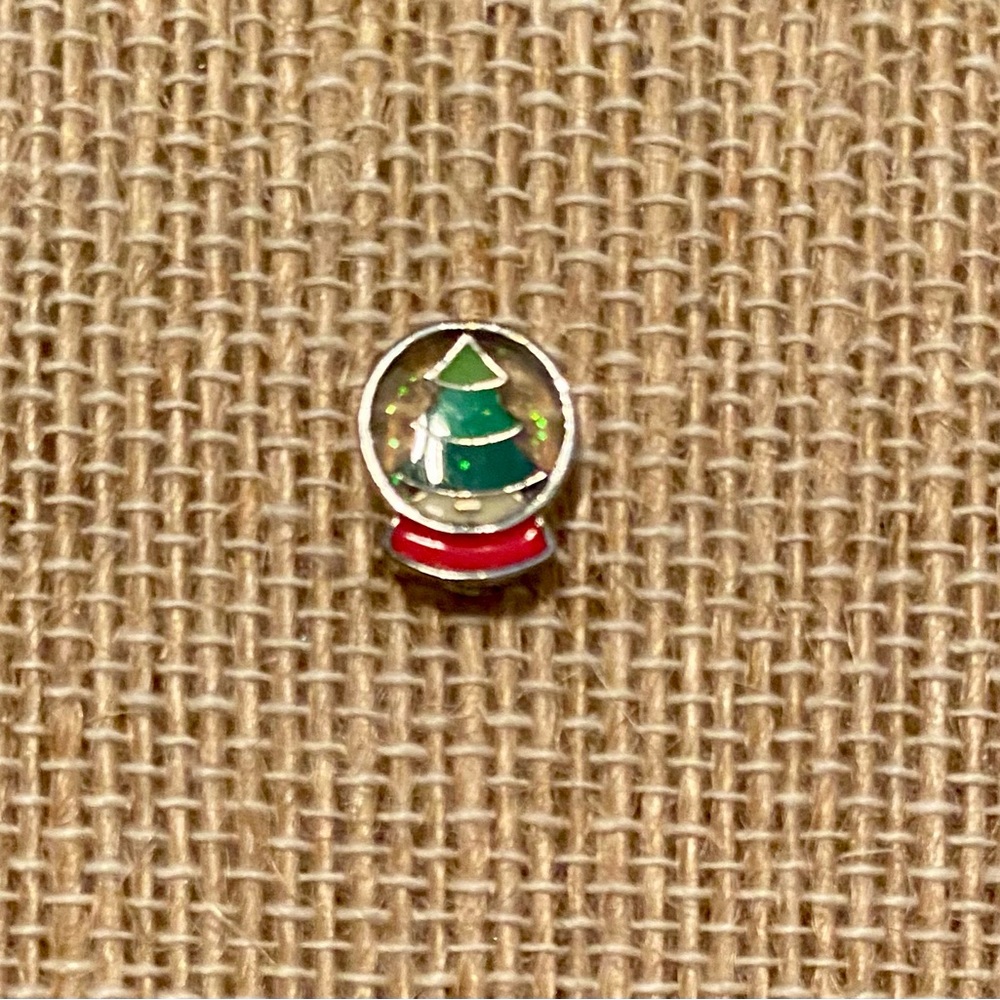 Christmas Tree Snow Globe Charm Origami Owl (new, retired)